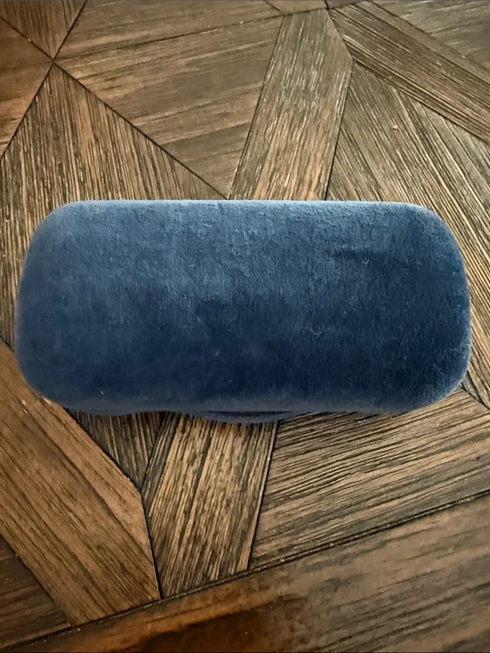 Gucci Large Blue Velvet Clamshell Sunglasses Case Red Silk Interior Authentic